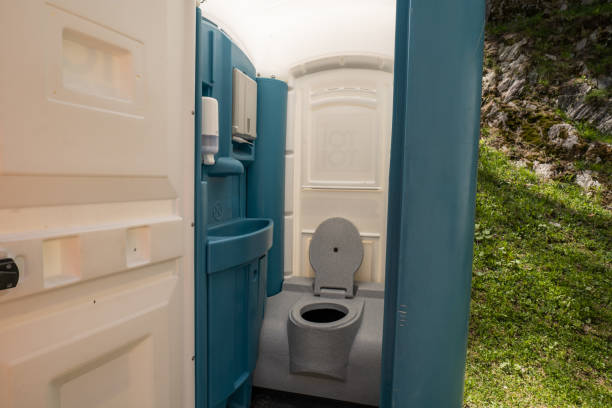 Best Affordable portable toilet rental  in Santa Ana, CA